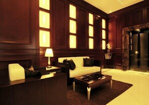 Interior - OK for business and sightseeing until the day St / Naha Okinawa (Naha)