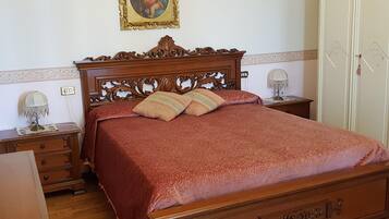 1 室のベッドルーム、WiFi