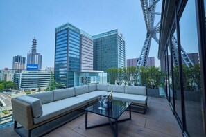 1 bedroom, premium bedding, down comforters, minibar
