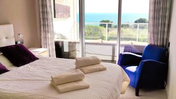 2 dormitorios, tabla de planchar con plancha, wifi gratis y ropa de cama