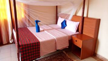 Double Room Single Use | Desk, blackout drapes, free WiFi, bed sheets