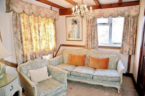 Double Room (Large) | Living area | Flat-screen TV - The Inglenook (Bognor Regis)