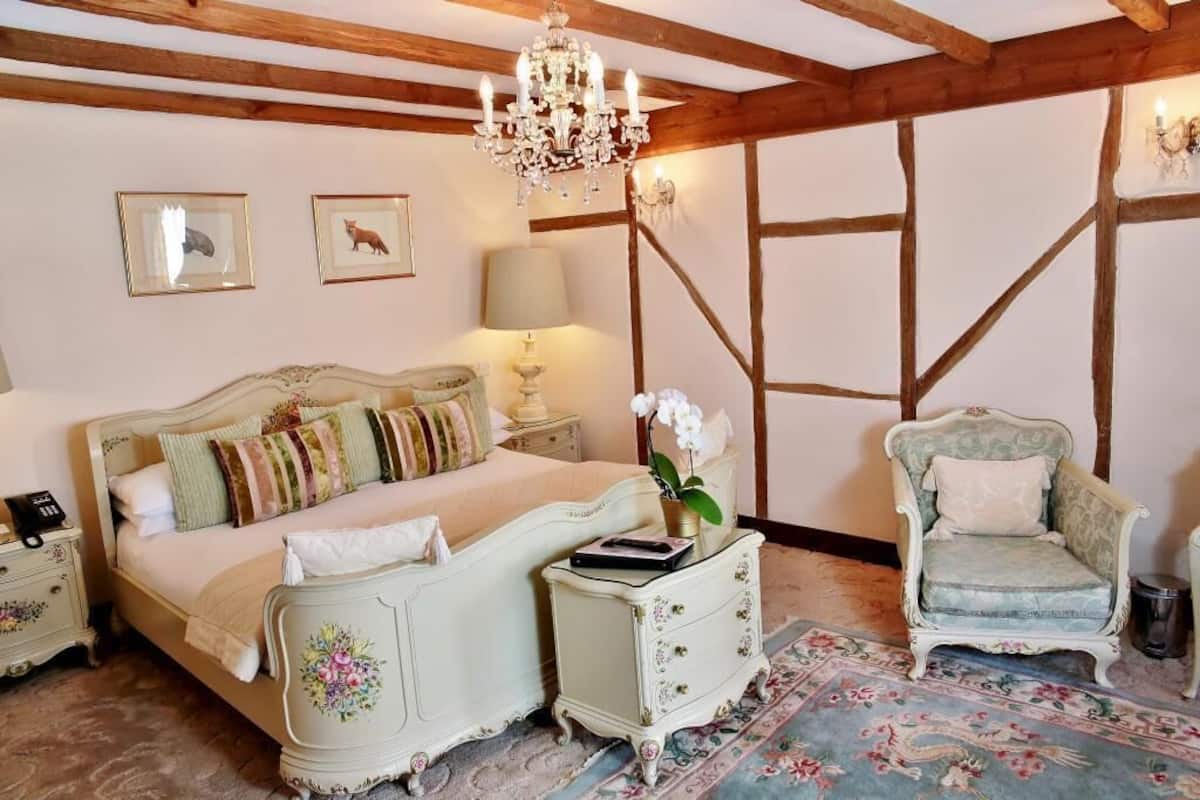 Tweepersoonskamer (Large) | Luxe beddengoed, individueel gedecoreerd, individueel gemeubileerd