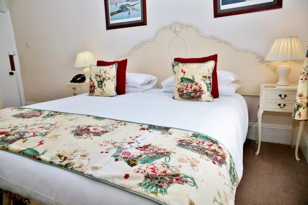 Kamer, 1 twee- of 2 eenpersoonsbedden | Luxe beddengoed, individueel gedecoreerd, individueel gemeubileerd
