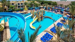 Outdoor pool - Hurgada Mirage Beach Chalet & Aqua Park (Hurghada)