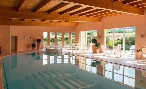 Piscine extérieure (ouverte en saison)