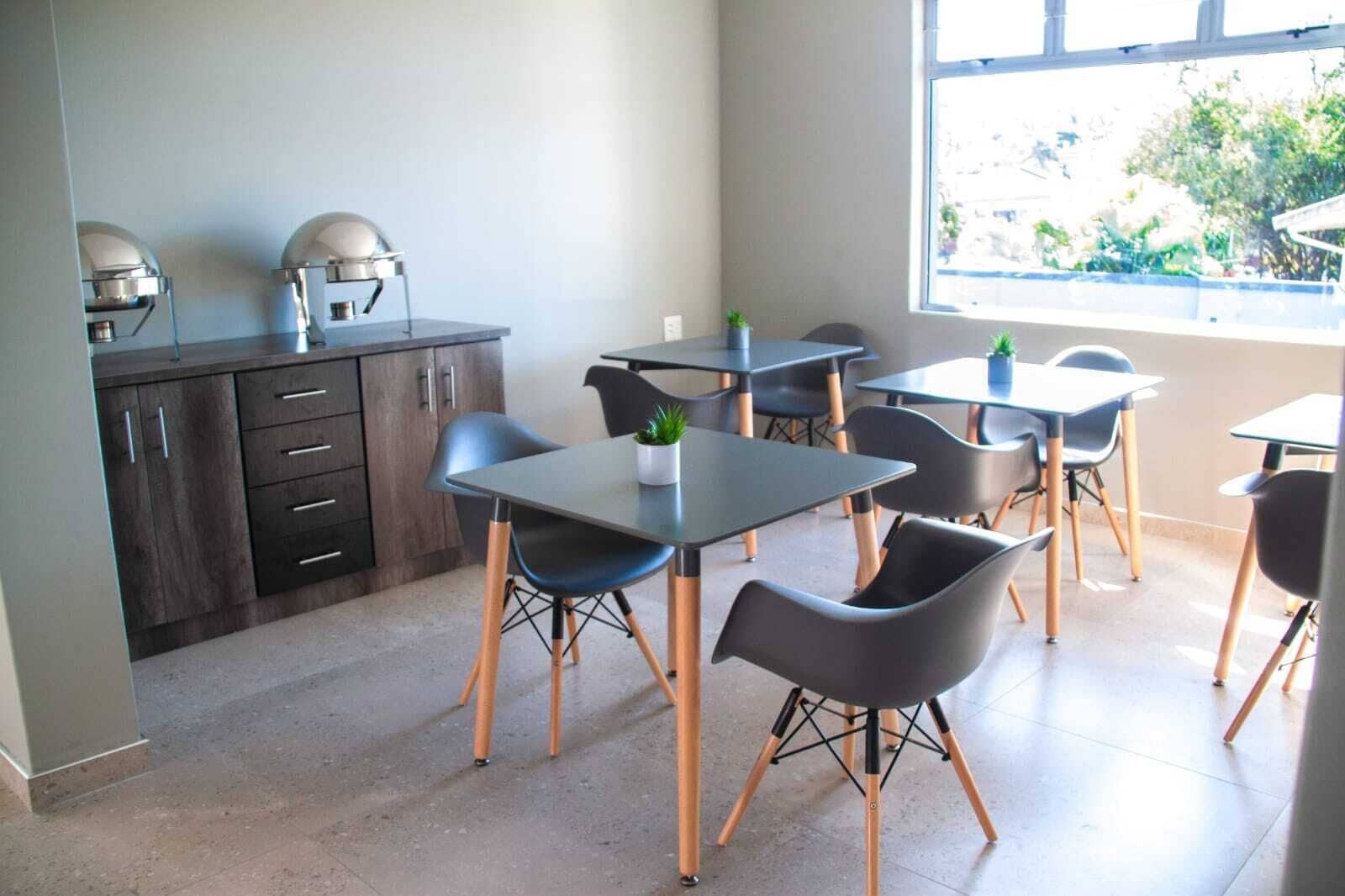 Breakfast, lunch, dinner served; local and international cuisine 