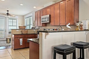 Fridge, microwave, oven, stovetop - Villa Paradise!  Fabulous Beach Views - BRAND NEW ELEVATOR (Galveston)