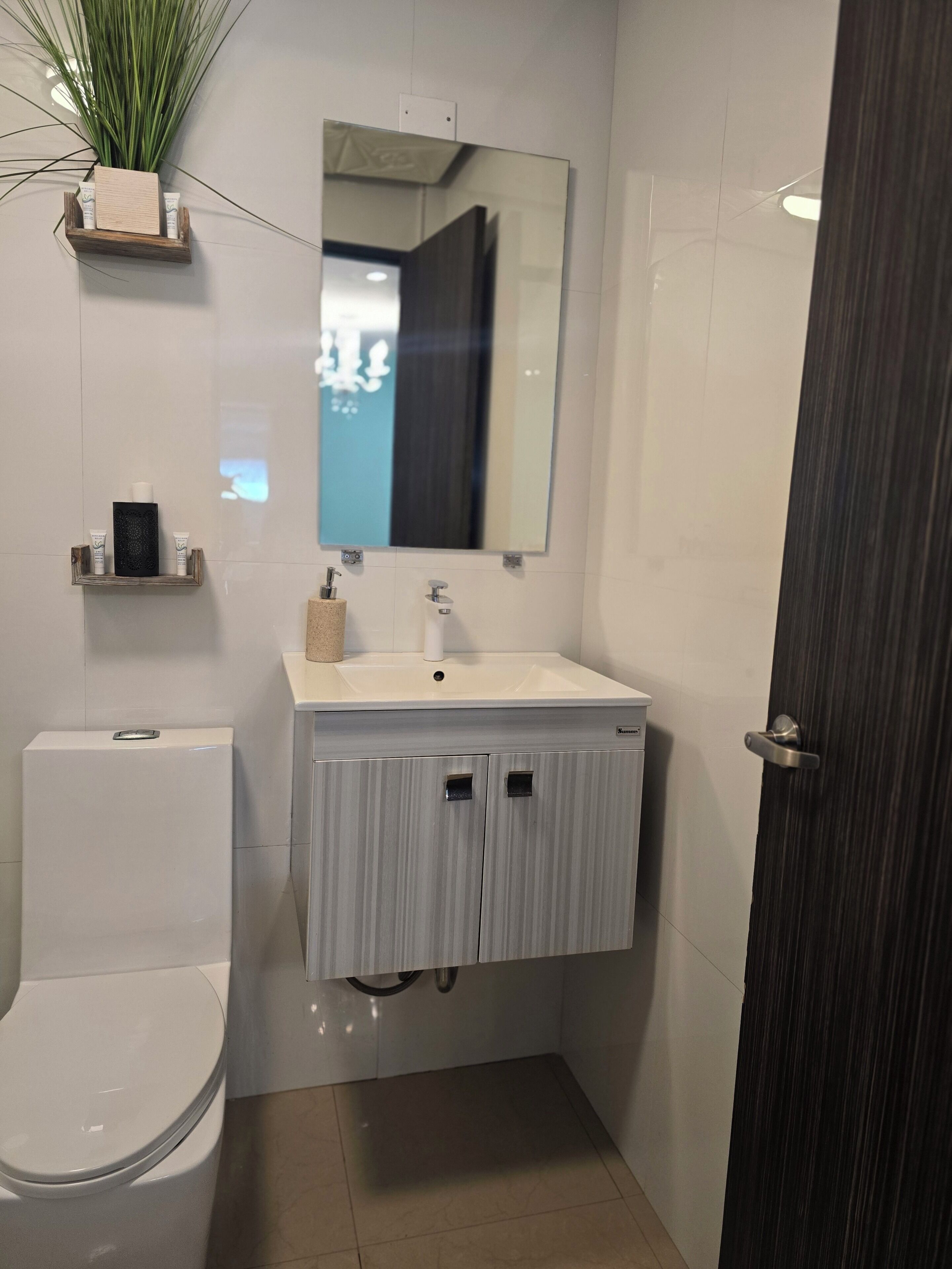 Shower, towels, soap, shampoo