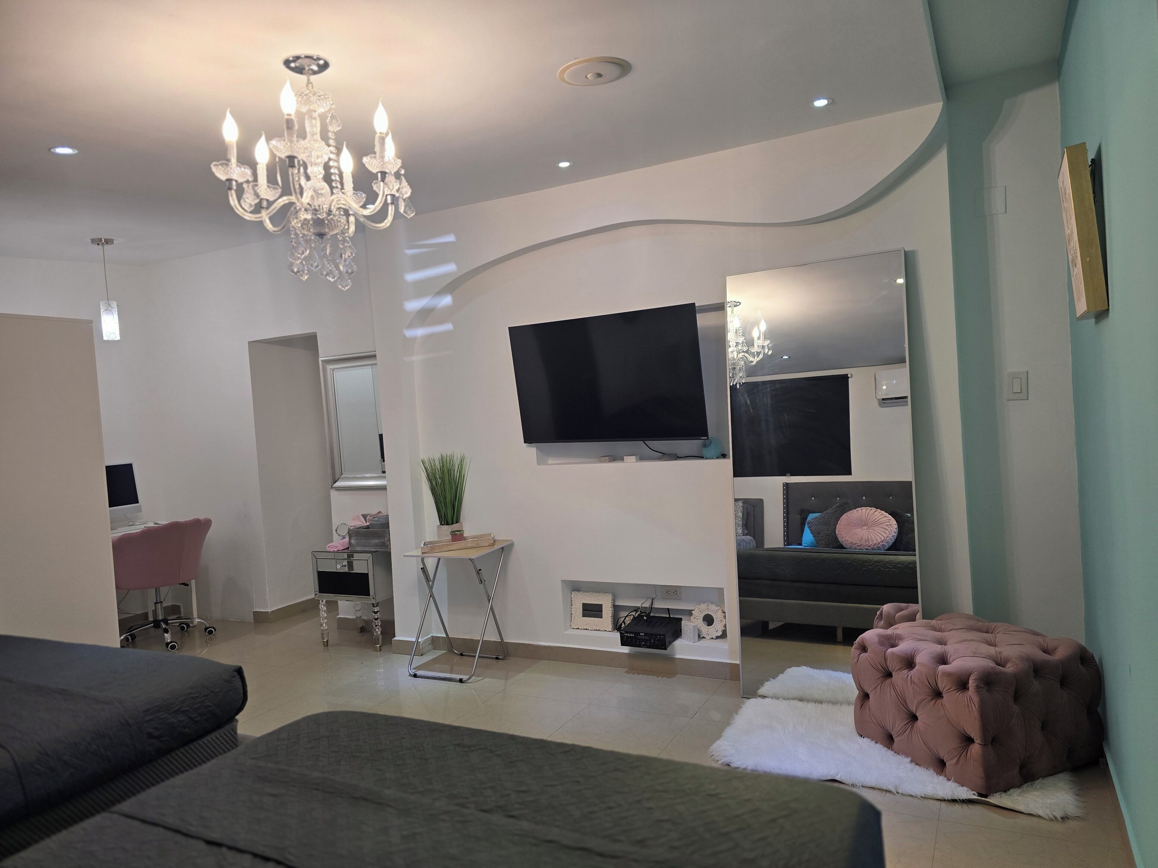 1 bedroom, in-room safe, iron/ironing board, free WiFi