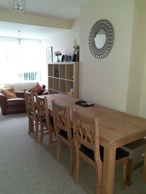 Interior - Family holiday home near both sea front and town (Yarmouth)