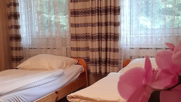 Family Room (George Müller) | Desk, iron/ironing board, free WiFi, bed sheets