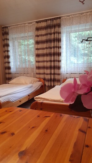 Family Room (George Müller) | Desk, iron/ironing board, free WiFi, bed sheets