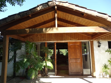 Front of property. Casa de Campo del Parral