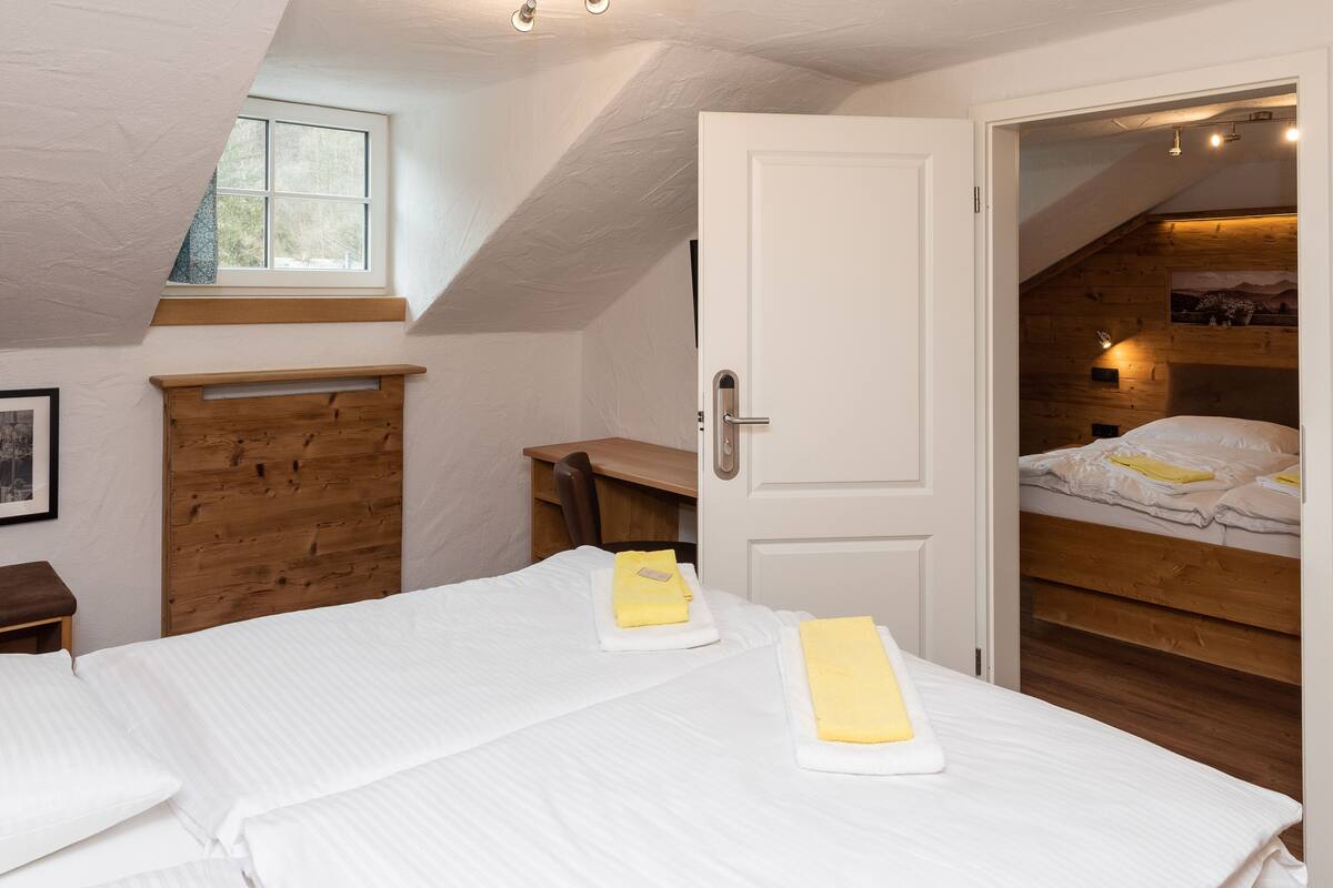 Family Room | WiFi (free), bed sheets