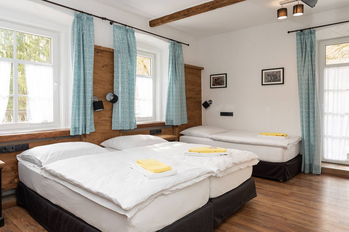 Triple Room | WiFi (free), bed sheets