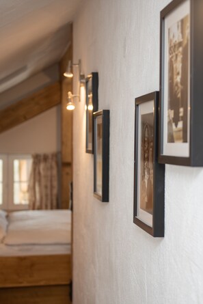 Interior - Die Bruckmühle (Valley)