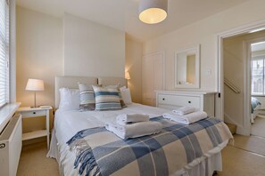 3 bedrooms, iron/ironing board, travel cot, free WiFi
