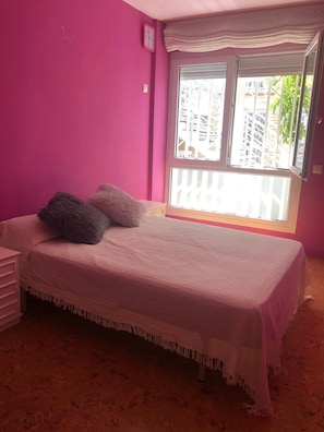 4 bedrooms, desk, iron/ironing board, travel cot