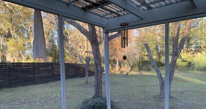 Minutes from Airport & Gulfstream