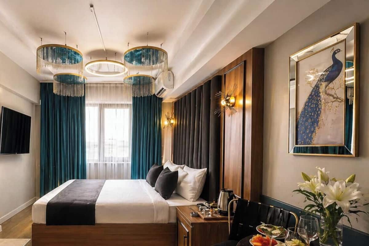 Minibar, chambres insonorisées, fer et planche à repasser, Wi-Fi gratuit