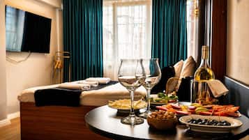 Exclusive Room, 1 Double Bed | Living area