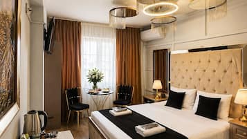 Quarto casal urbano | Frigobar, quartos à prova de som, ferros/tábuas de passar roupa