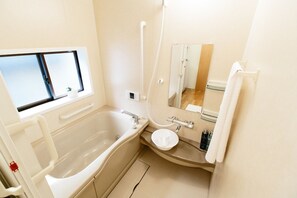 Free toiletries, hair dryer, towels - Accommodates up to 8 people An inn standing in t / Nagasaki Nagasaki (Nagasaki)