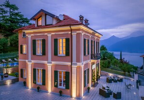 Exterior - Live the high life in Lake Como in a period villa with lake view & private pool (Menaggio)