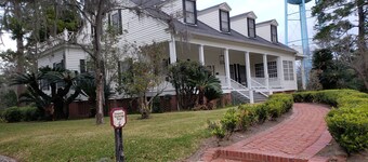 The Budd-Pafford House: The Rose Room