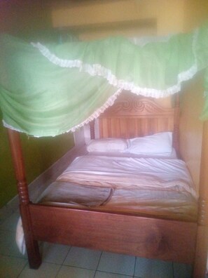 Chambre double pour 1 personne | Bureau, accès au Wi-Fi (inclus), literie fournie