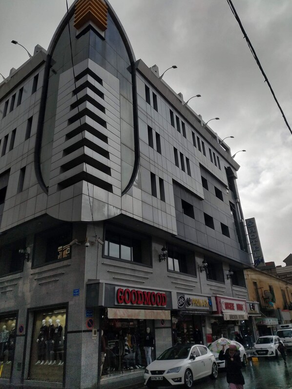 Front of property - HOTEL El BEZ (El Eulma)