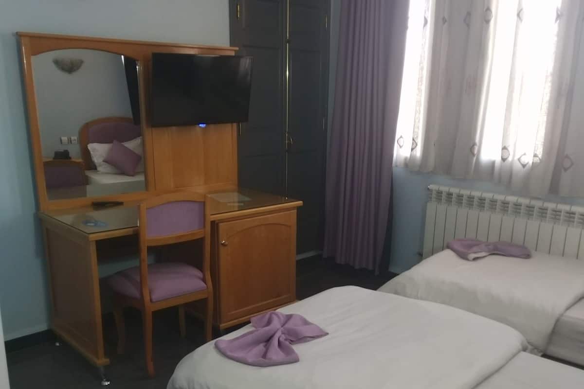 2 habitaciones, decoración personalizada y muebles diferentes