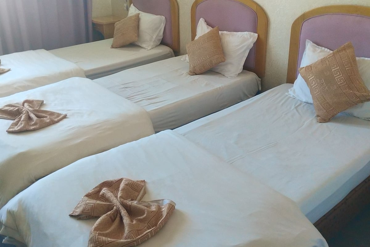 2 habitaciones, decoración personalizada y muebles diferentes