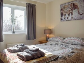 5 bedrooms, free WiFi, bed sheets - 5 bedroom accommodation in Harley, near Much Wenlock (Harley, near Much Wenlock)