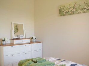 5 bedrooms, free WiFi, bed sheets - 5 bedroom accommodation in Harley, near Much Wenlock (Harley, near Much Wenlock)