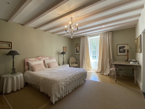 Double Room, Garden View | Individually decorated, individually furnished, free WiFi - Le Clos de Bartinquie (Lalinde)