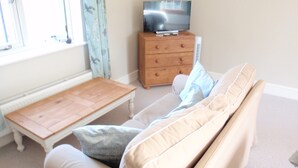 Habitación familiar con 1 cama matrimonial o 2 individuales | Cunas gratuitas, camas extra y wifi gratis 