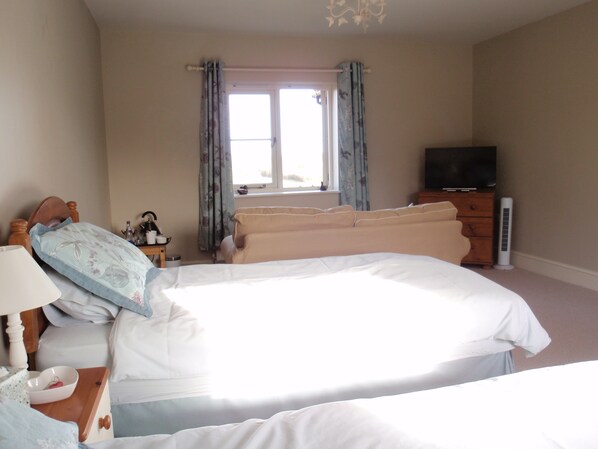 Free cots/infant beds, rollaway beds, free WiFi