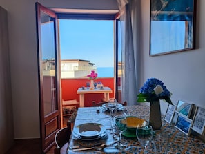 Apartment, 1 Bedroom, Bay View (Gaia) | Dining