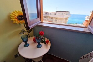 Apartment, 1 Bedroom, Bay View (Gaia) | Interior