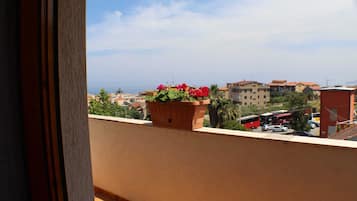 Apartment, 2 Bedrooms, Balcony, City View (Orchidea con vista sui monti) | Balcony view