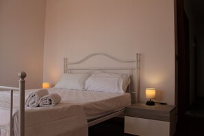 Appartement Familial, 2 chambres, balcon, vue partielle sur la mer (Orchidea vista mare)