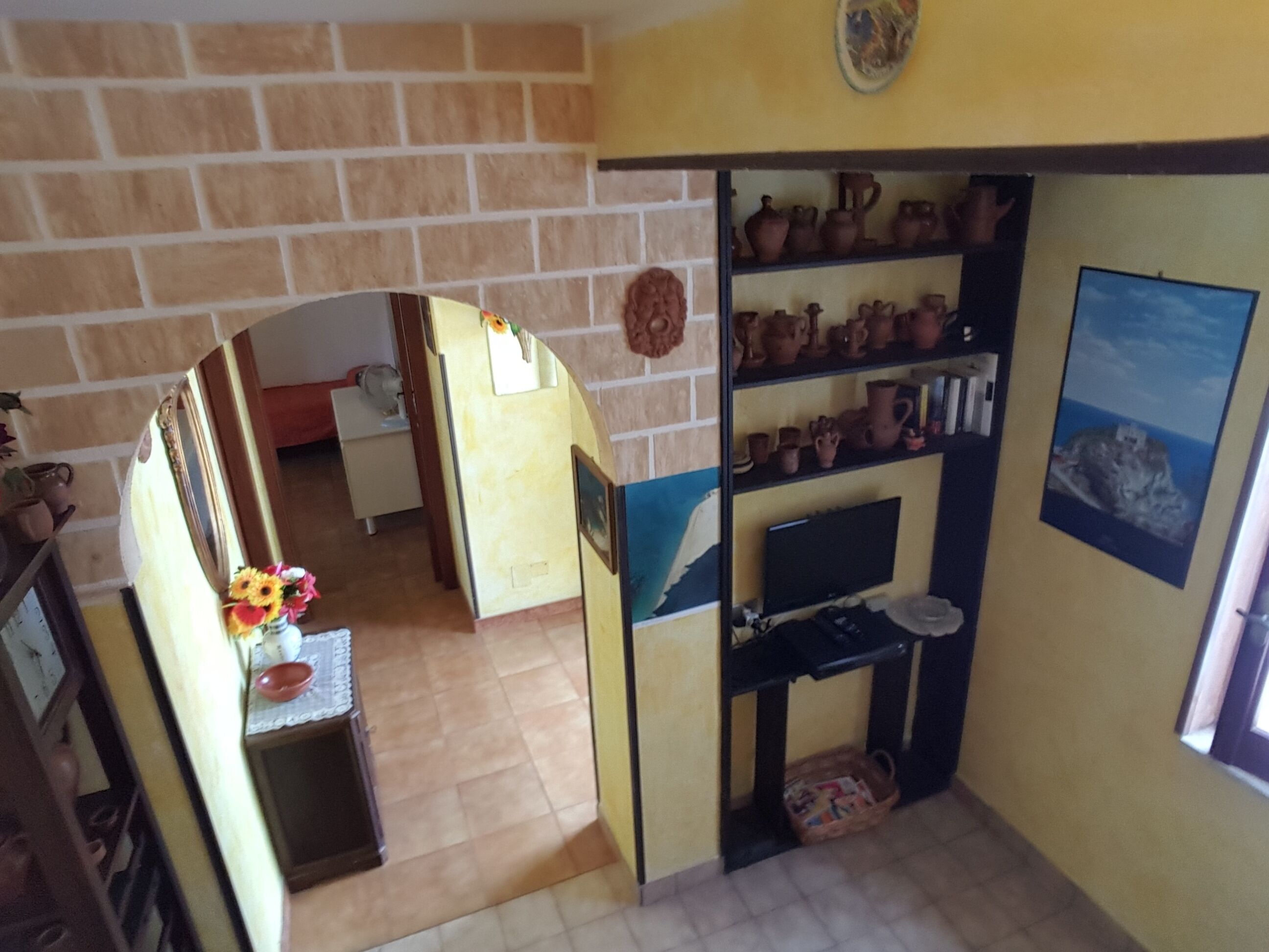 Apartemen Panorama, 1 kamar tidur, teras, pemandangan laut | Area keluarga | TV layar datar