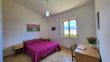 Villa panoramica, 2 camere da letto, vista mare, al piano terra (Villa Faro n 2) | 2 camere, con stile personalizzato, con arredamento individuale