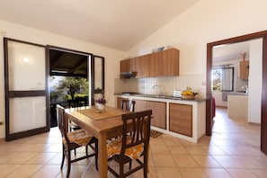 Villa, 2 Bedrooms (Villa dei Pini) | Private kitchen