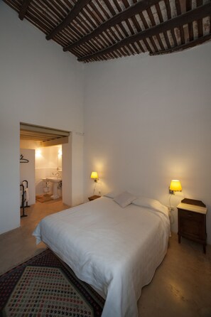 3 chambres, fer et planche à repasser, lit parapluie, Wi-Fi gratuit