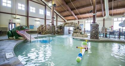 Das Christmas Mountain Village Resort ist voll ausgestattet mit 13 Skihügeln, 27-Loch-Golf, Tennisplätzen und vielem mehr