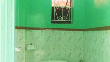 Standard Room | Bathroom | Shower, free toiletries, towels, soap