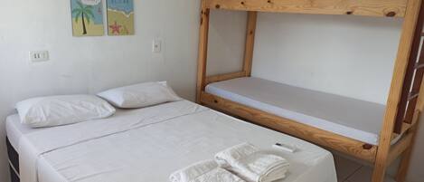 1 bedroom, free WiFi, bed sheets